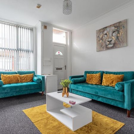 Home In Levenshulme, Manchester Bagian luar foto